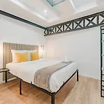 Unique 2-bedroom Loft In The Heart Of شقة توركوان