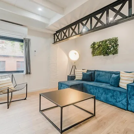 Unique 2-bedroom Loft In The Heart Of